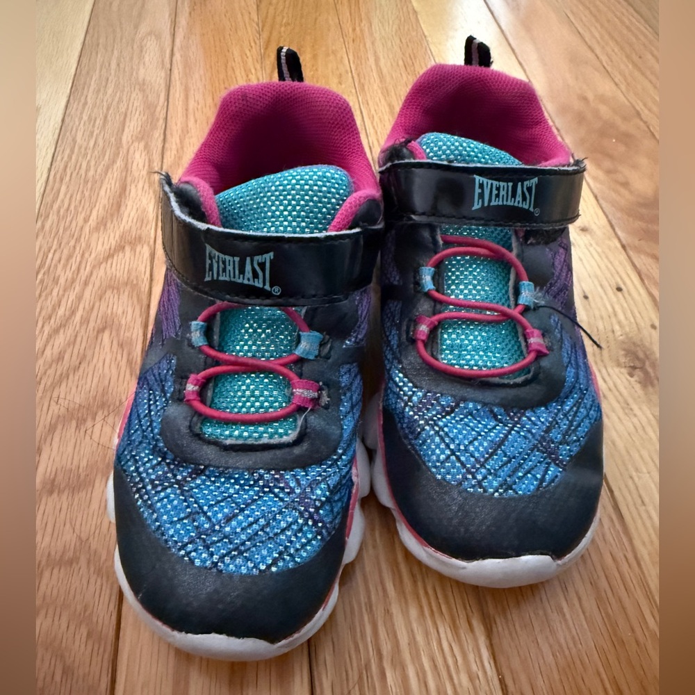 Everlast girls'  size 12 sneakers